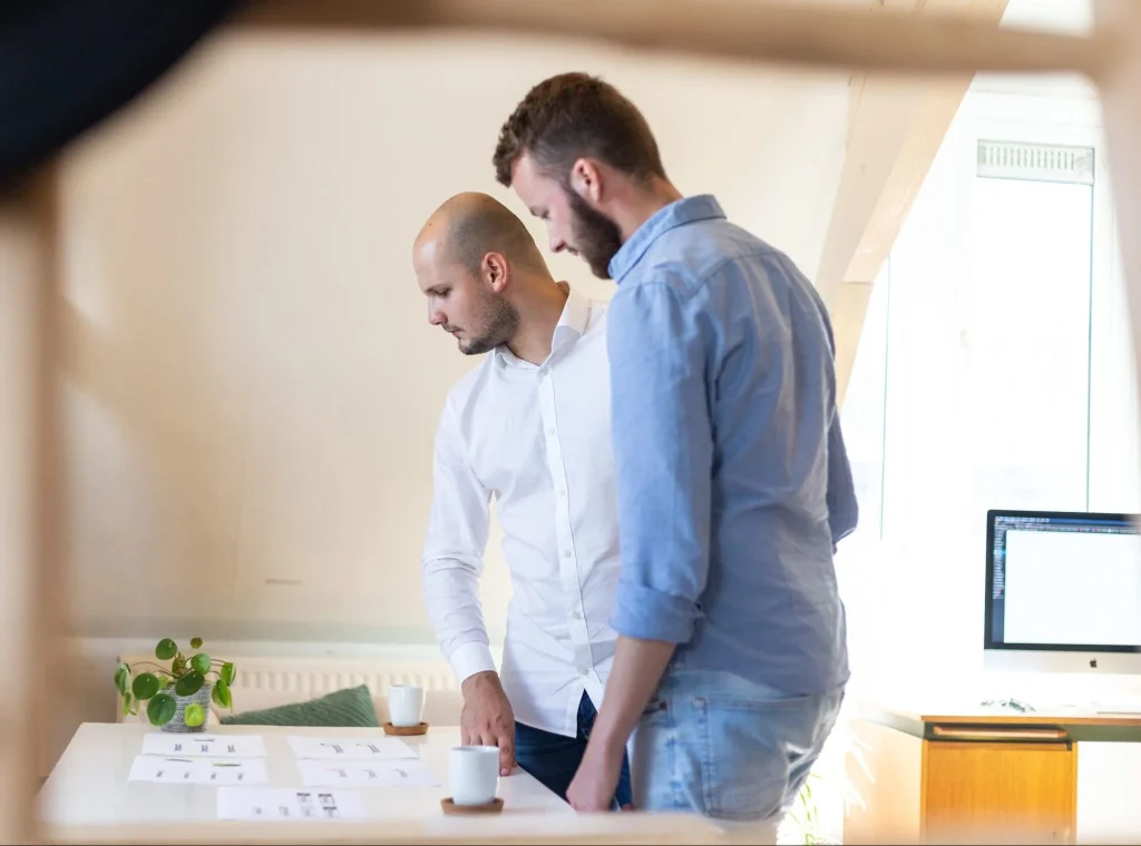 Een logo en huisstijl laten ontwerpen